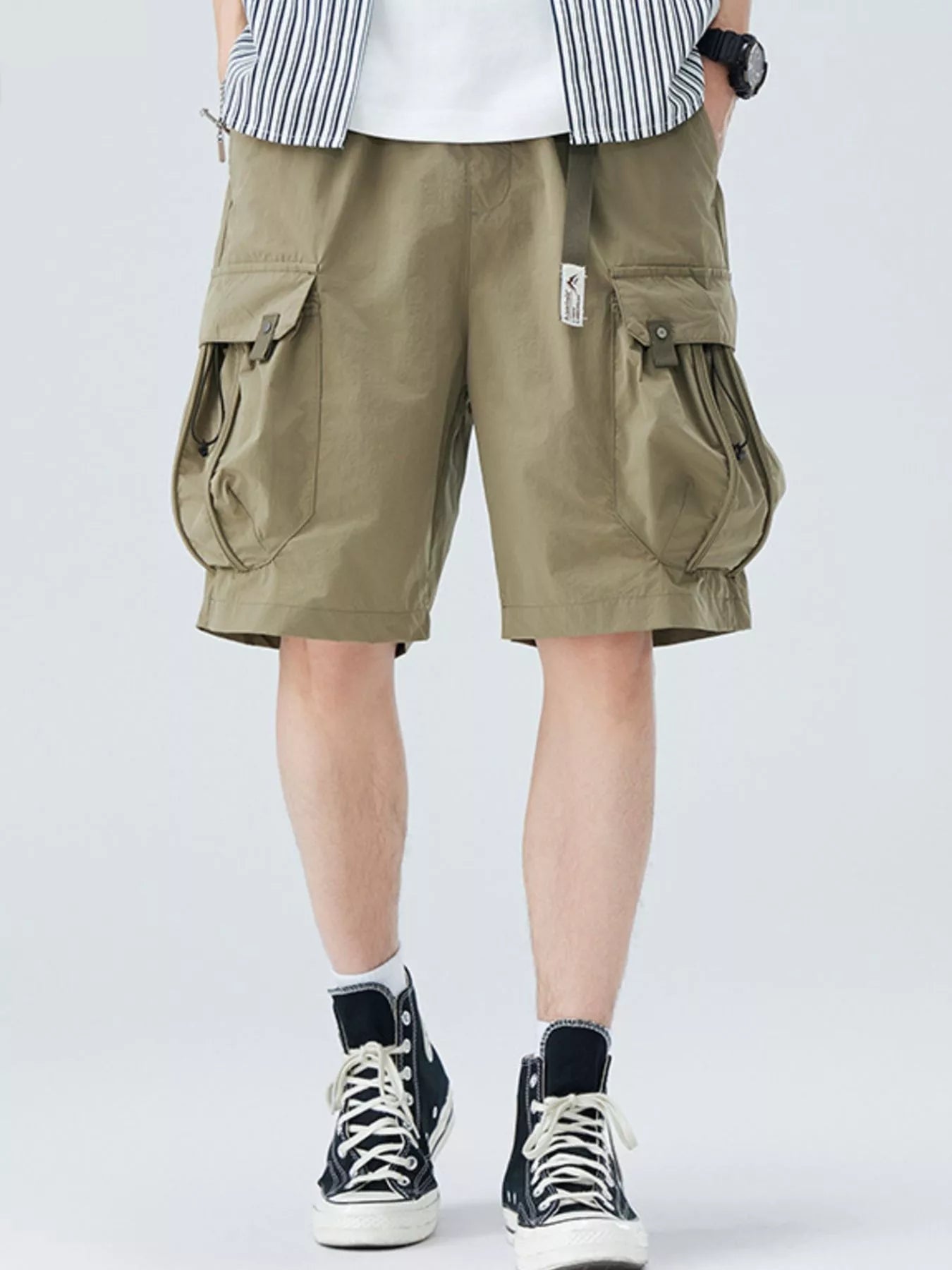 Drawstring Detail of Trendbye Men's Cargo Shorts