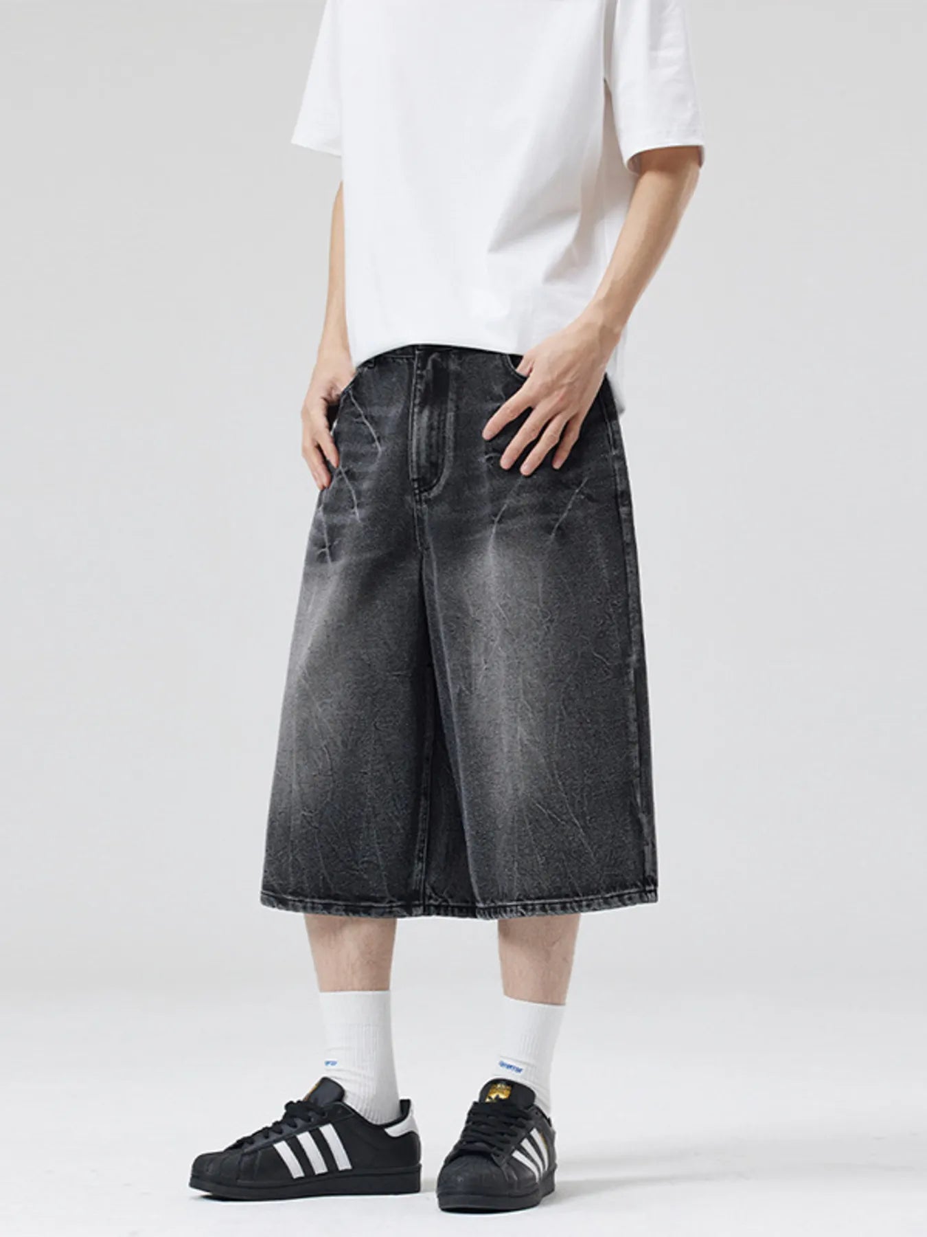 Trendbye Men's Wash Wide Leg Denim Shorts