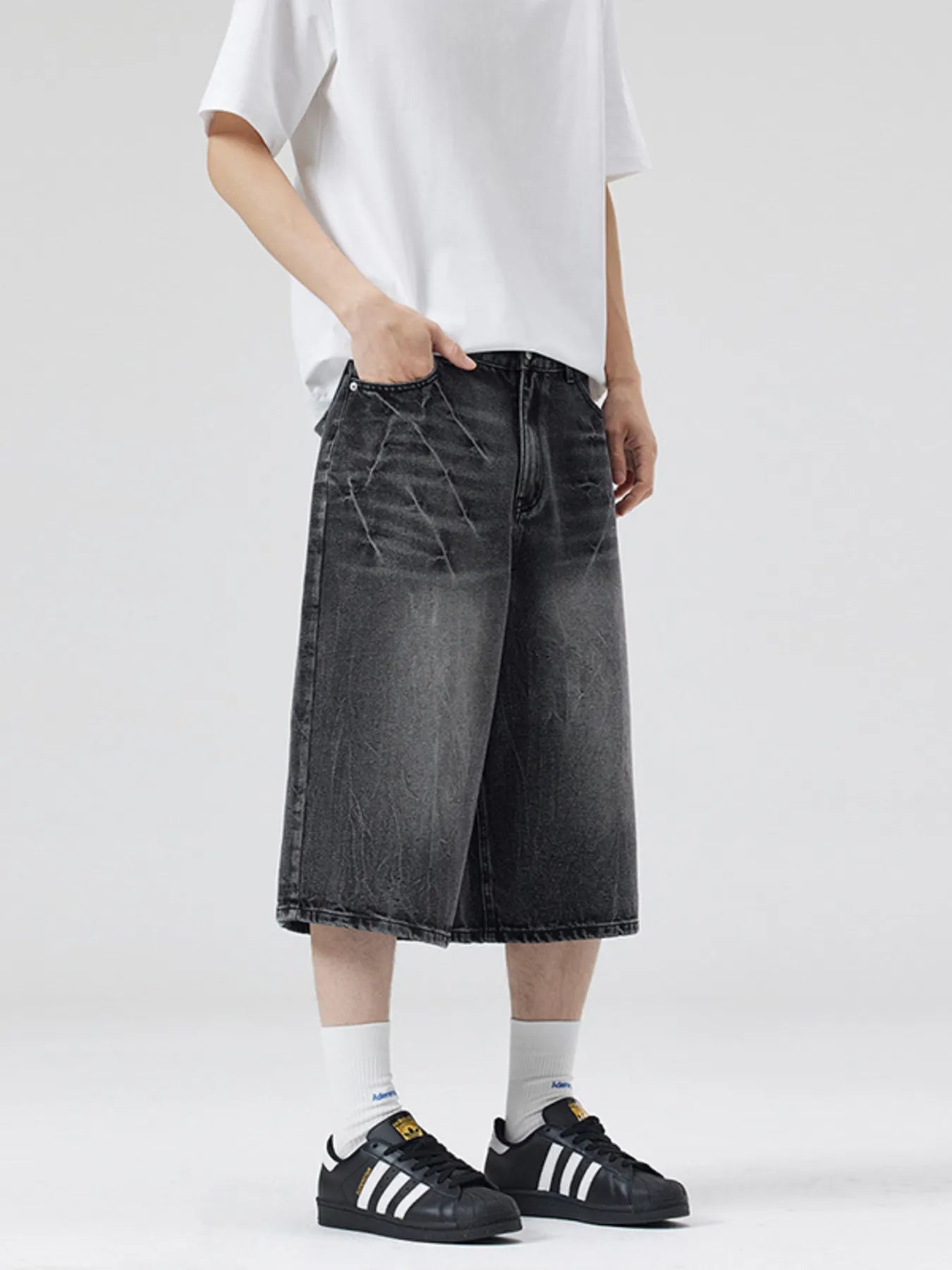 Trendbye Men's Wash Wide Leg Denim Shorts