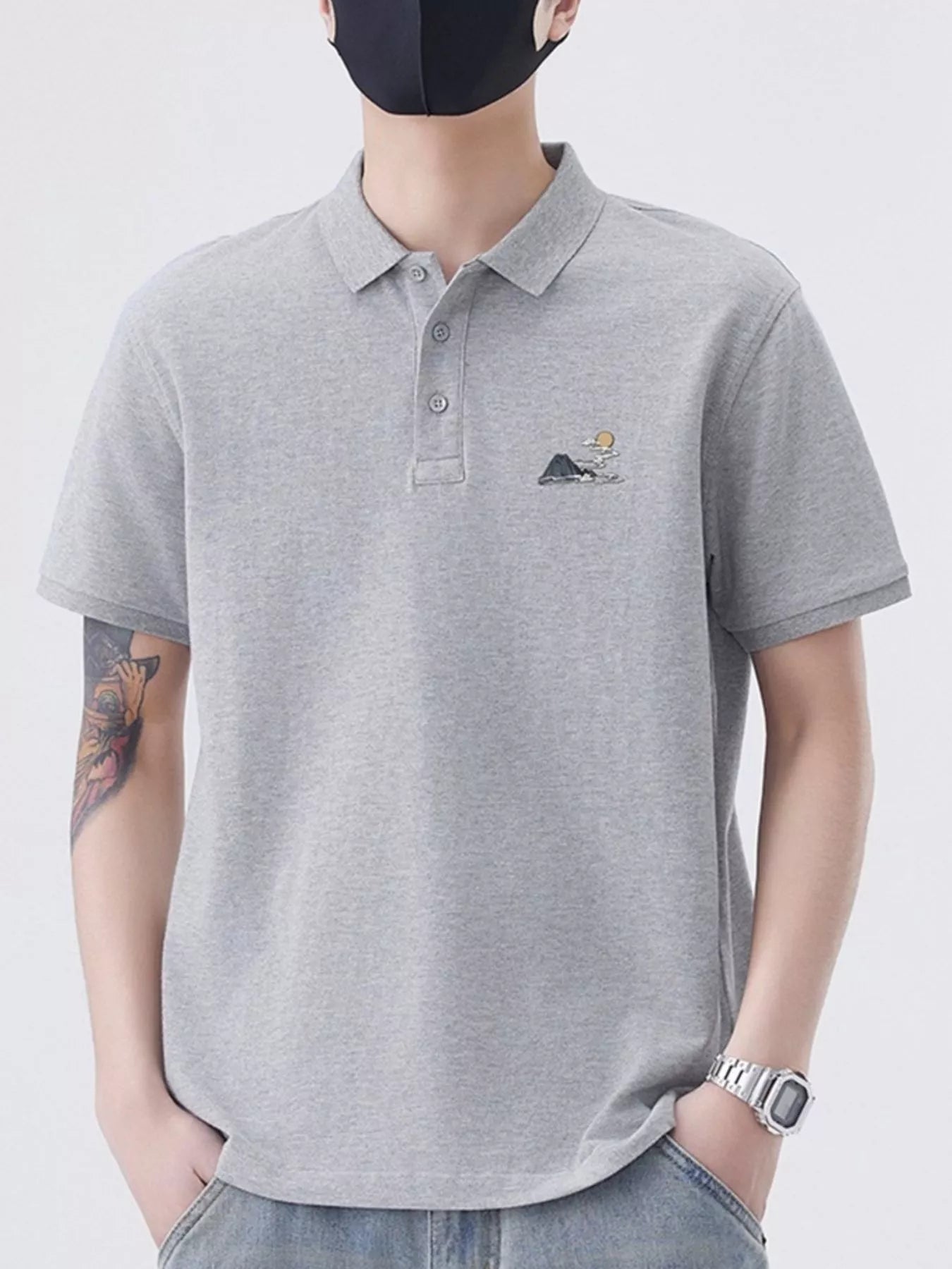 Trendbye Men's wearing a gray polo shirt 