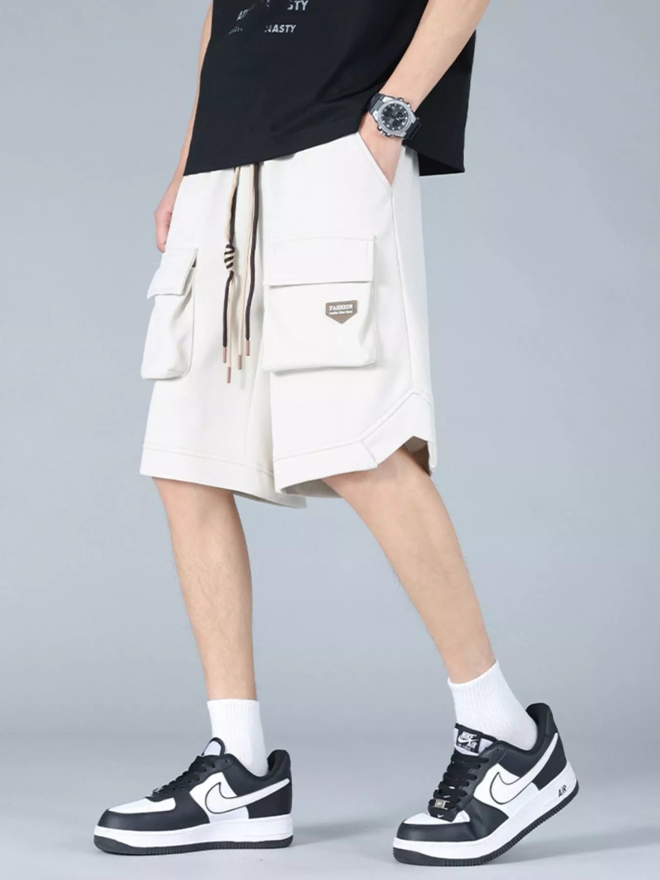 Trendbye Men's wearing a white shorts
